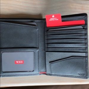 TUMI Passport Case 🌍